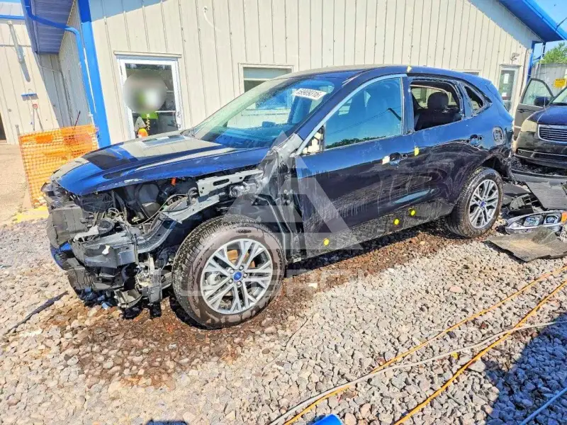2022 Ford ESCAPE photo