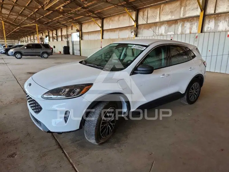 2022 Ford ESCAPE photo