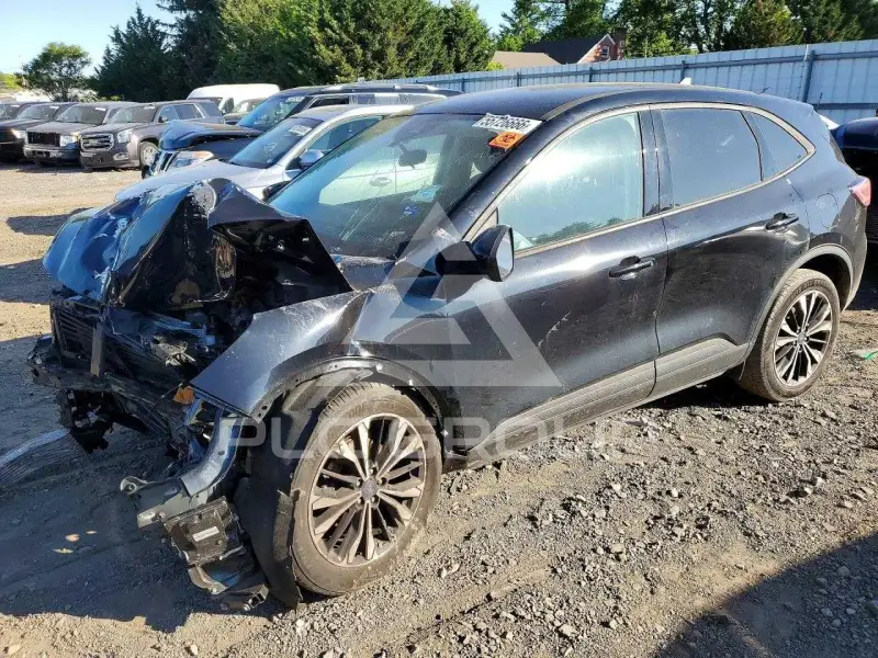 2022 Ford ESCAPE photo