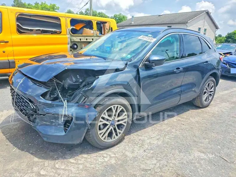 2022 Ford ESCAPE photo