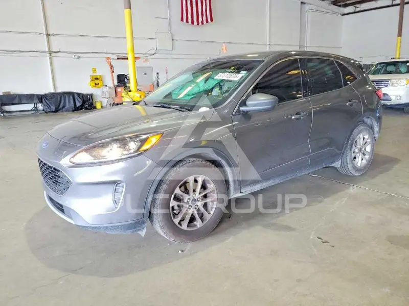 2022 Ford ESCAPE photo