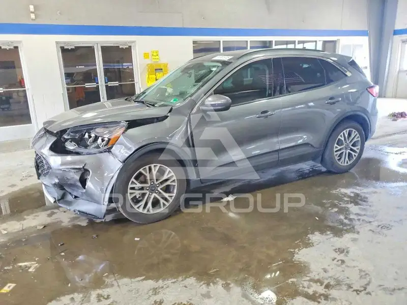 2022 Ford ESCAPE photo
