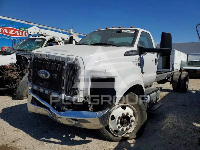 2022 Ford F-650 фото