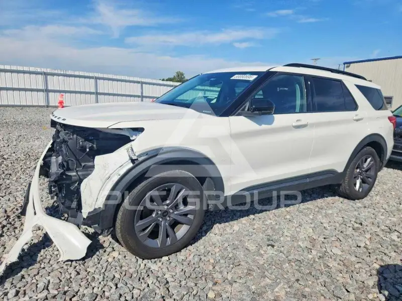 2022 Ford EXPLORER photo