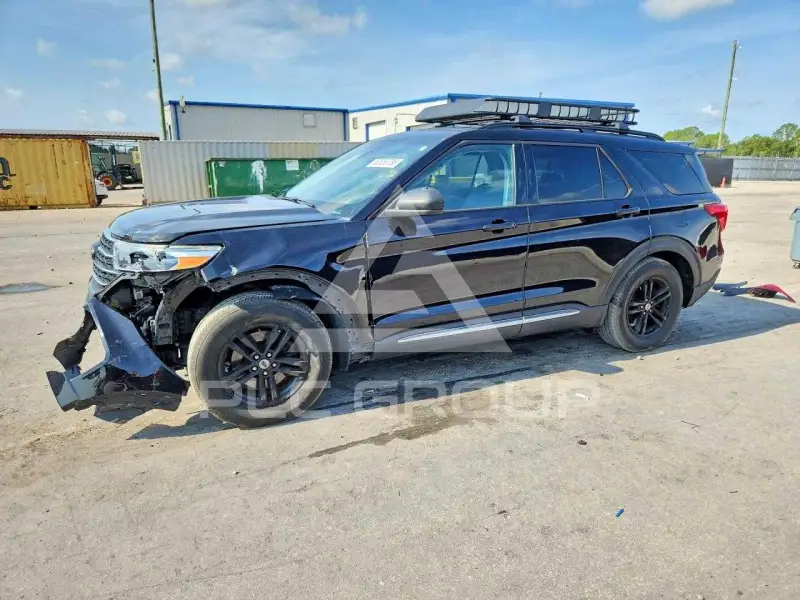 2022 Ford EXPLORER photo