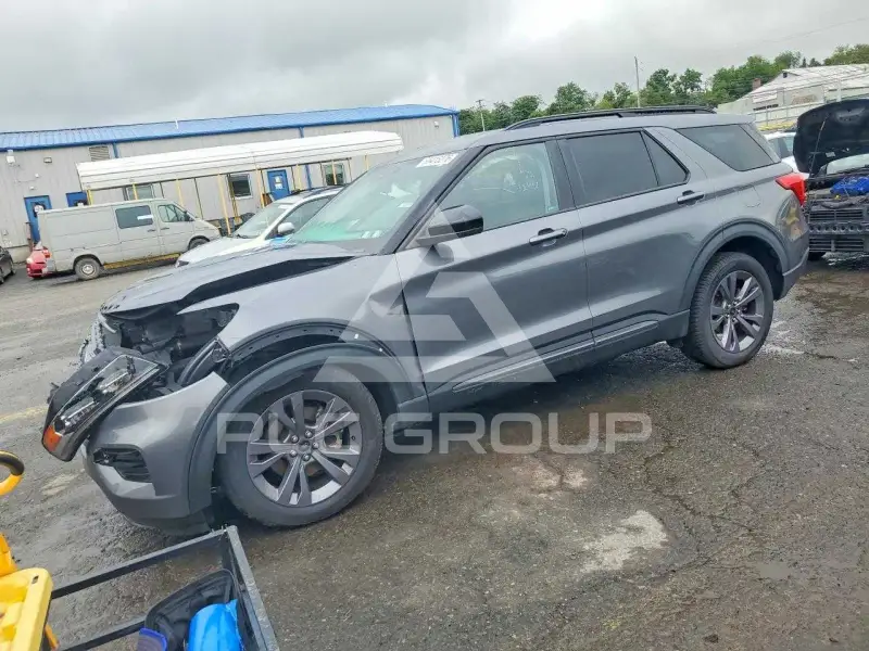 2022 Ford EXPLORER photo