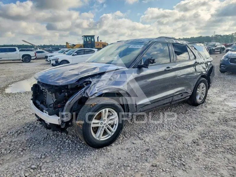 2022 Ford EXPLORER photo