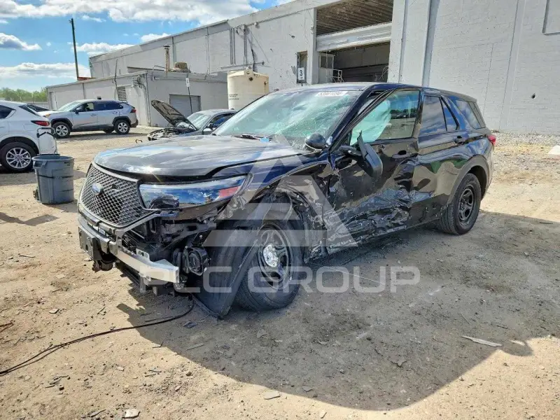 2022 Ford EXPLORER photo