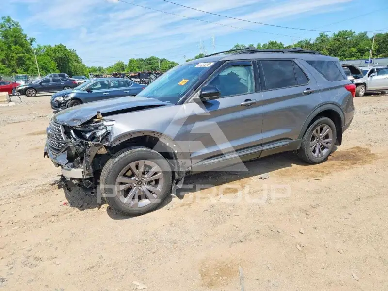 2022 Ford EXPLORER photo