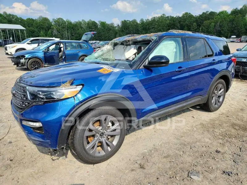 2022 Ford EXPLORER photo