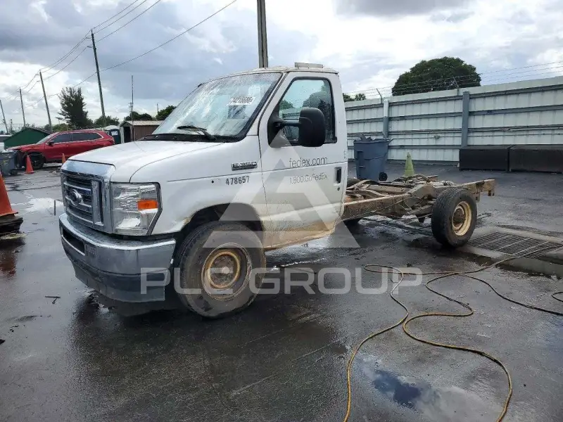 2022 Ford ECONOLINE фото