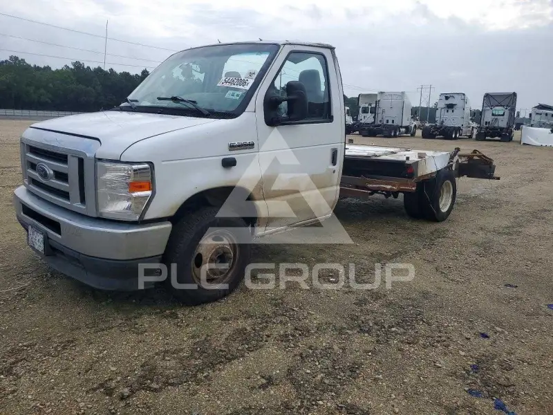 2022 Ford ECONOLINE фото