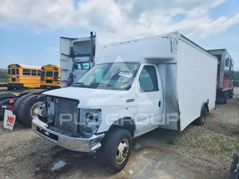 2022 Ford ECONOLINE фото