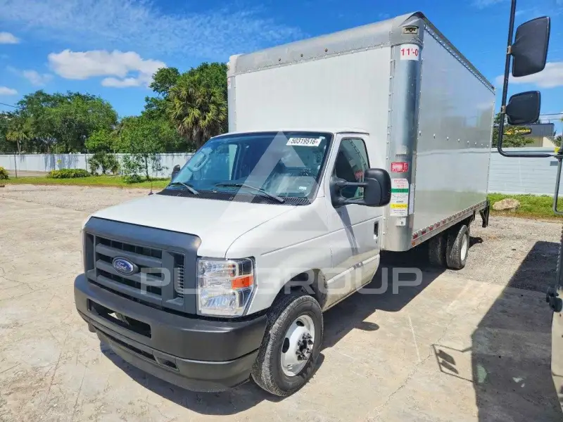 2022 Ford ECONOLINE фото