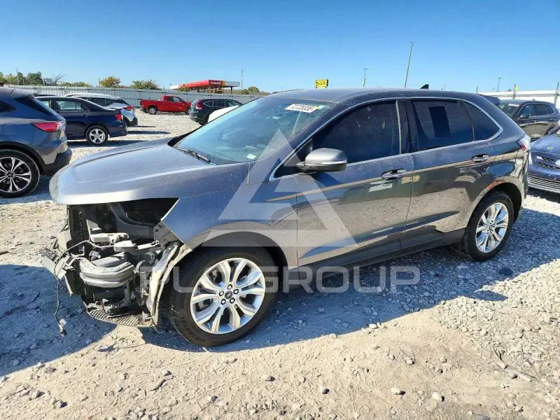 2022 Ford EDGE photo