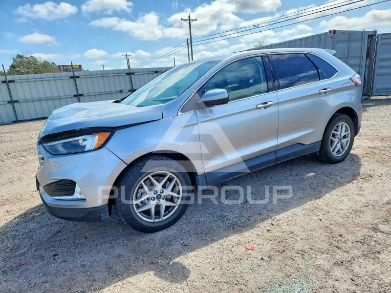 2022 Ford EDGE photo