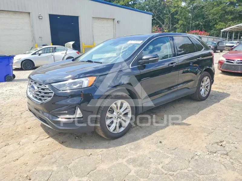 2022 Ford EDGE photo