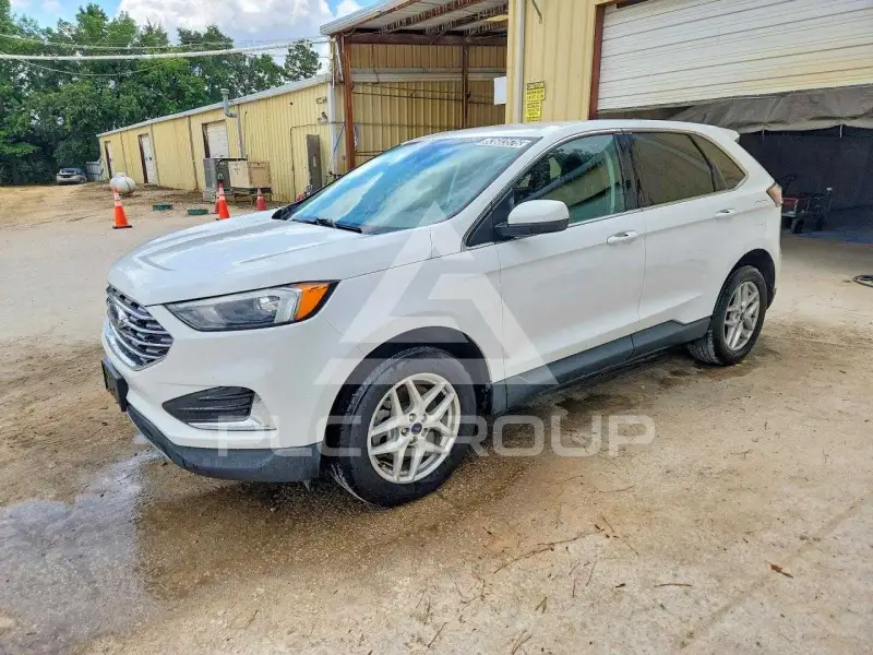 2022 Ford EDGE photo