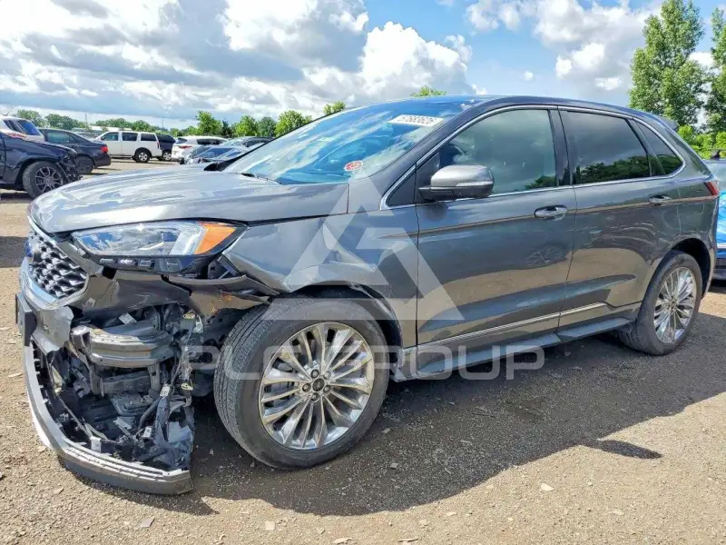 2022 Ford EDGE photo