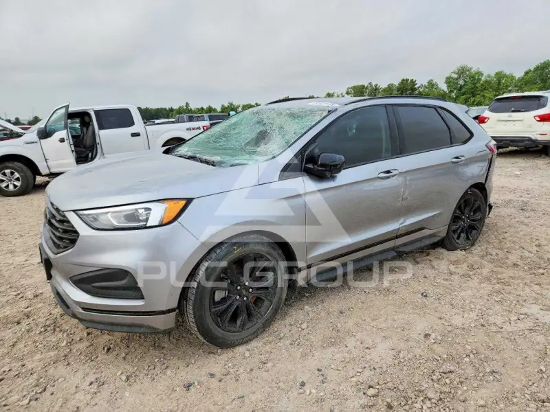 2022 Ford EDGE photo
