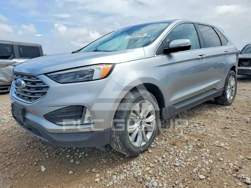 2022 Ford EDGE photo