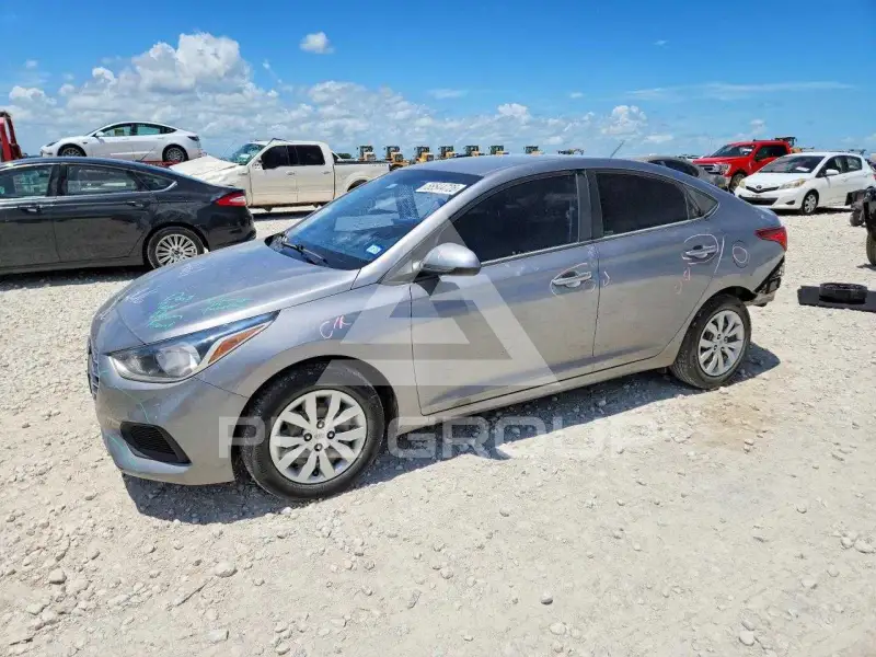 2022 Hyundai Accent фото