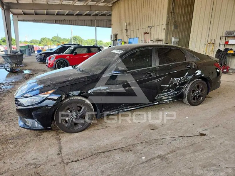 2022 Hyundai Elantra фото