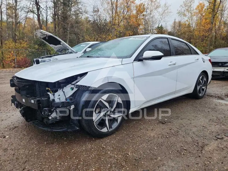 2022 Hyundai Elantra photo