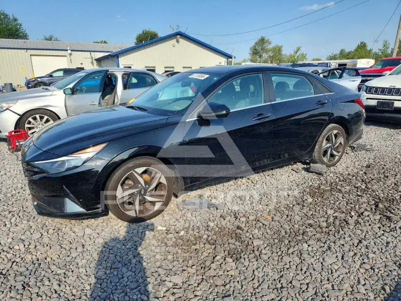 2022 Hyundai Elantra photo