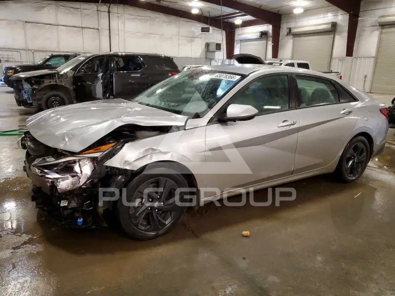 2022 Hyundai Elantra photo
