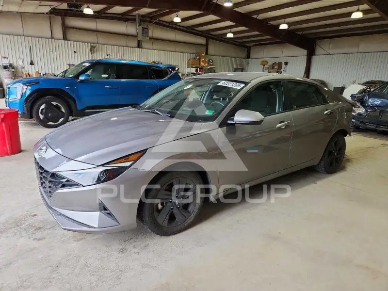 2022 Hyundai Elantra фото