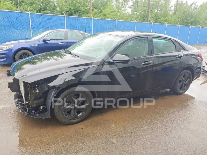 2022 Hyundai Elantra photo