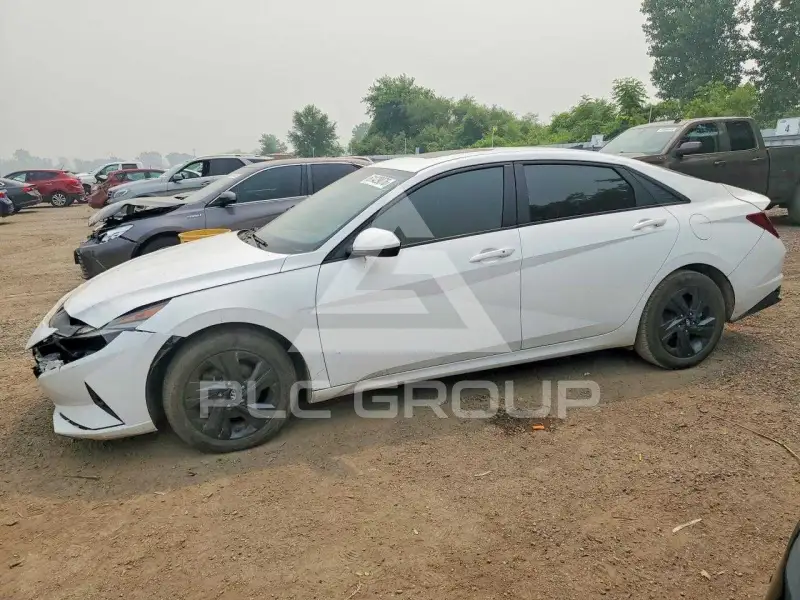 2022 Hyundai Elantra фото