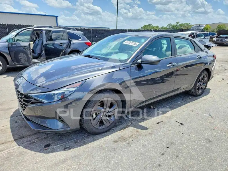 2022 Hyundai Elantra photo