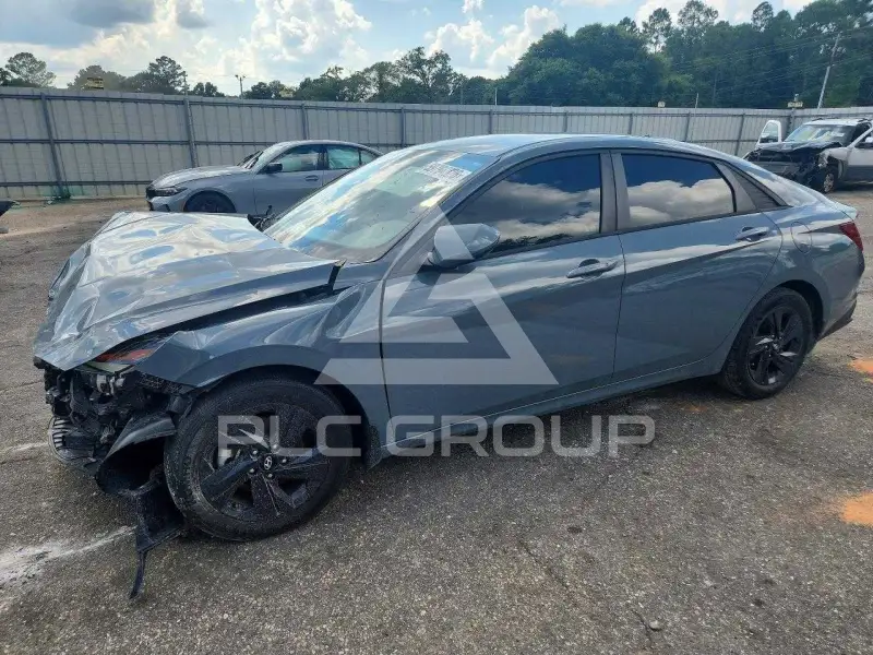 2022 Hyundai Elantra photo