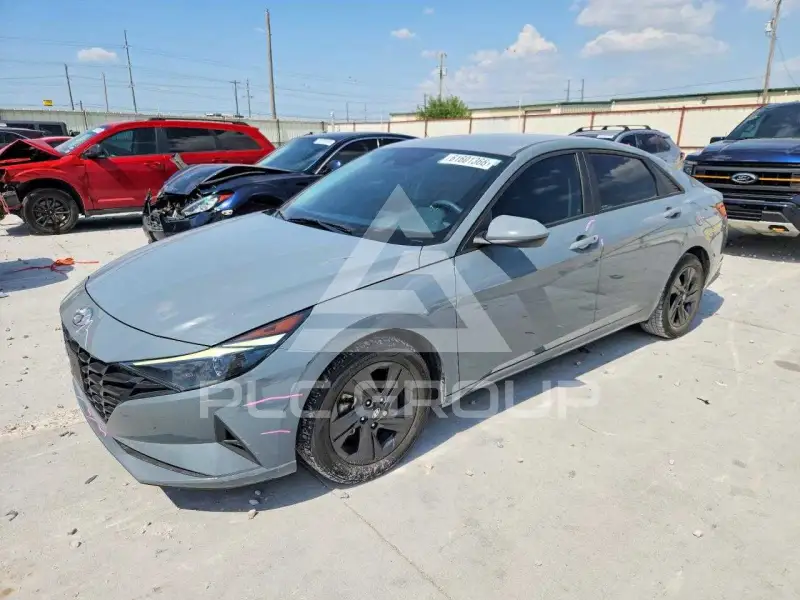 2022 Hyundai Elantra photo