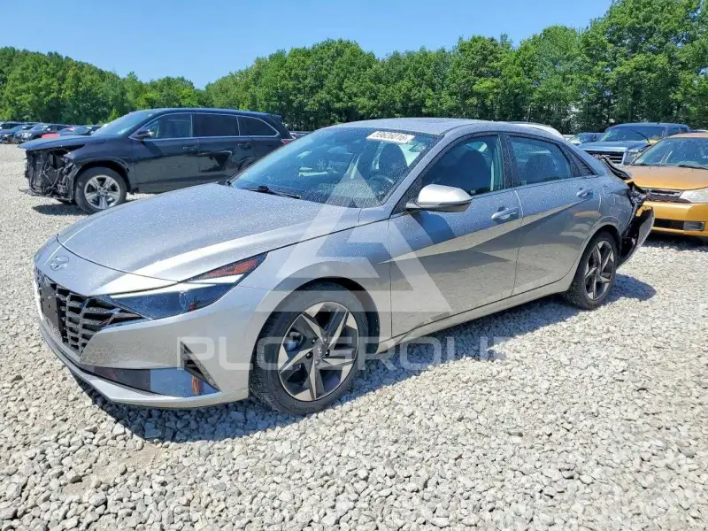 2022 Hyundai Elantra photo