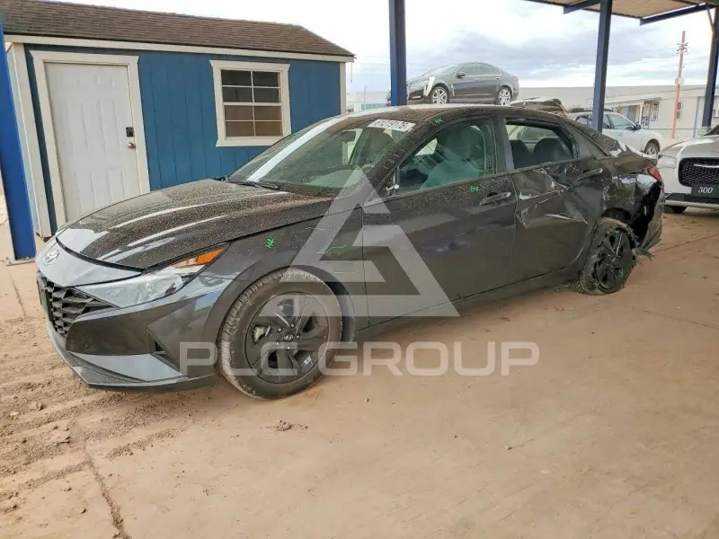 2022 Hyundai Elantra photo