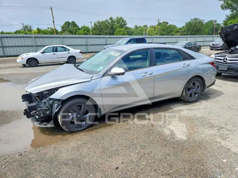 2022 Hyundai Elantra фото