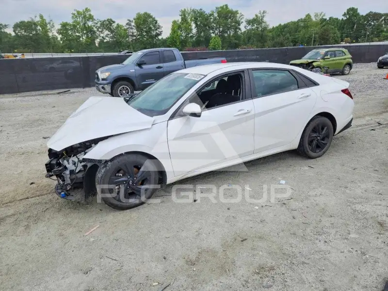 2022 Hyundai Elantra фото