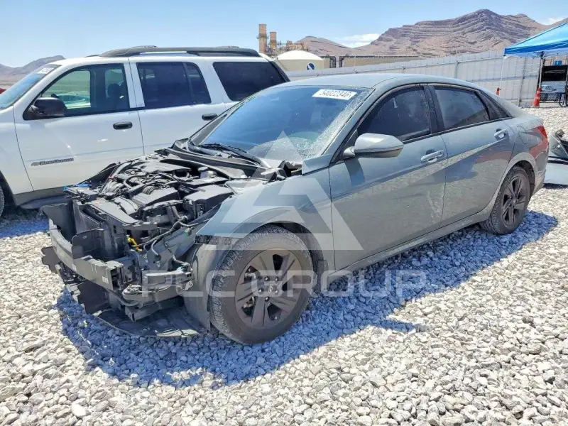 2022 Hyundai Elantra photo