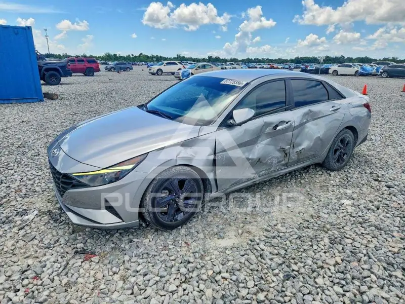 2022 Hyundai Elantra фото