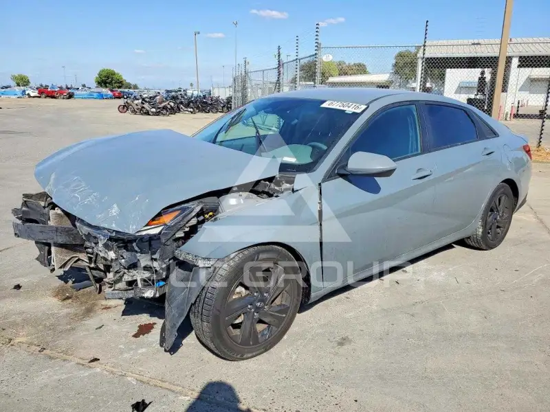 2022 Hyundai Elantra photo
