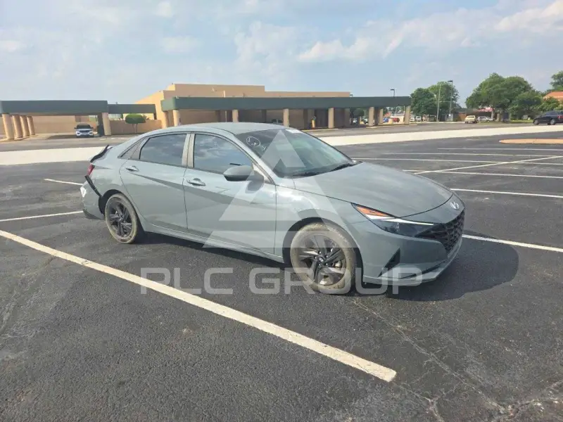 2022 Hyundai Elantra photo