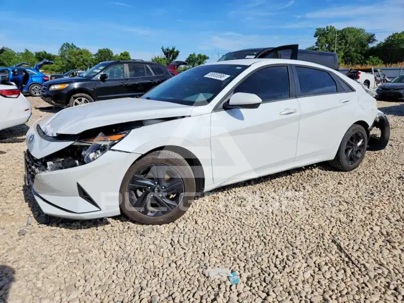 2022 Hyundai Elantra фото