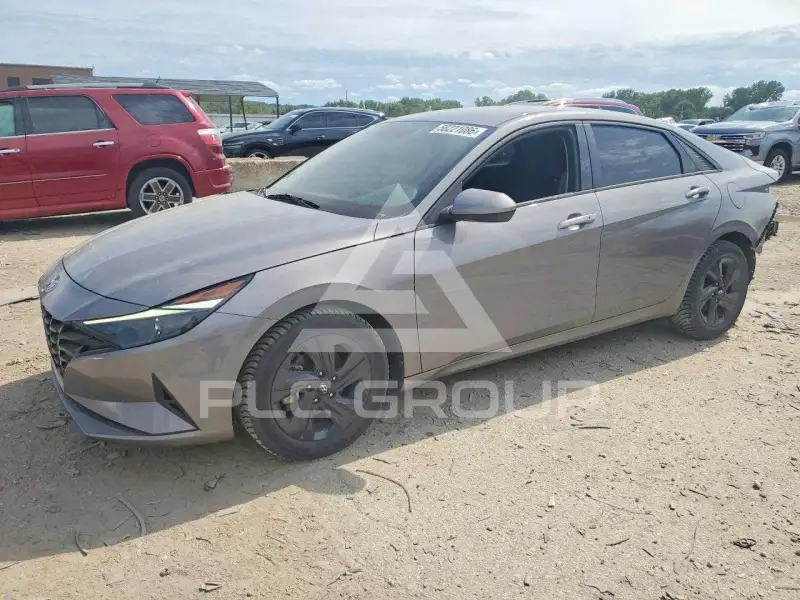 2022 Hyundai Elantra photo