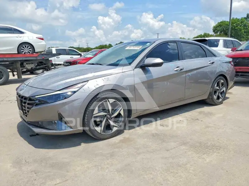 2022 Hyundai Elantra photo