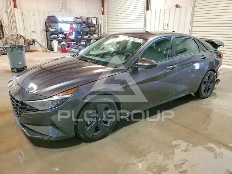 2022 Hyundai Elantra photo