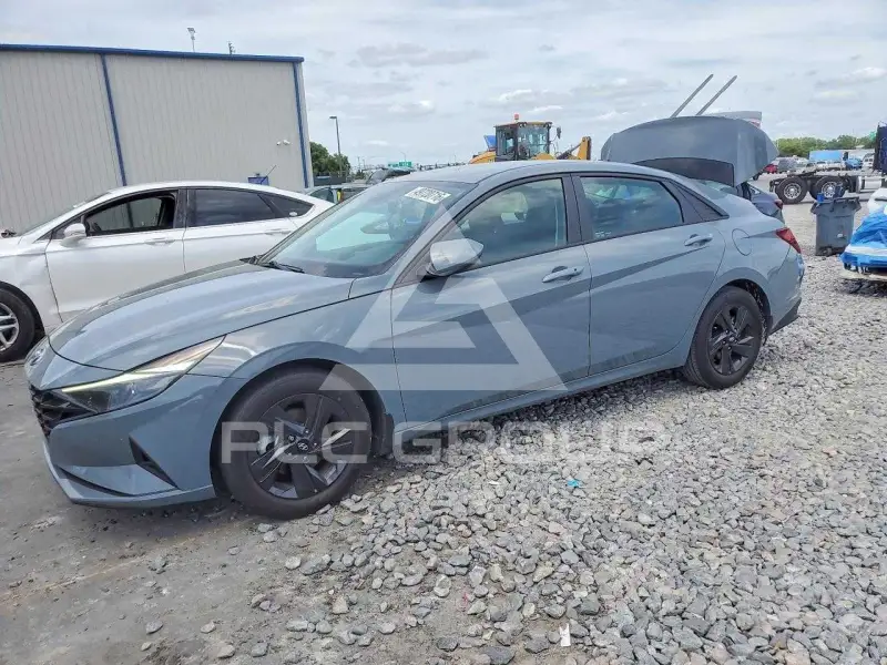 2022 Hyundai Elantra photo