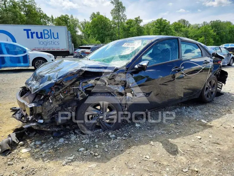 2022 Hyundai Elantra photo